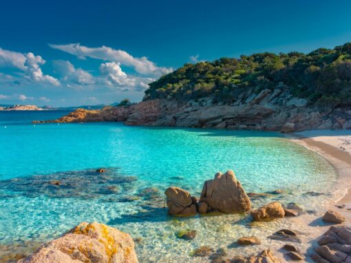 10 Attraktionen auf Sardinien, die man sich nicht entgehen lassen sollte